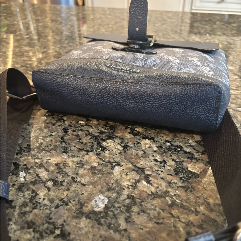 Coach Hudson Messenger Bag in Horse and Carriage Print - Picture 6 of 8